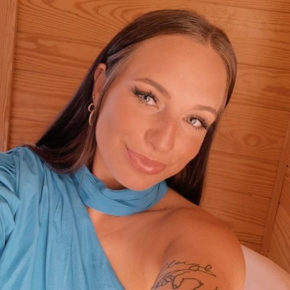 Meet your Posher, Isabel - Picture 1 of 1